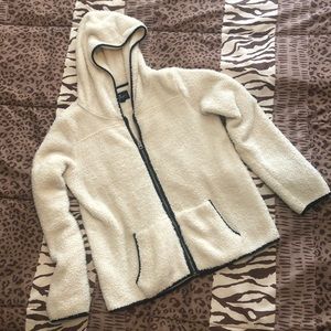 Fluffy zip-up jacket